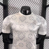 Camisola Real Madrid CF 2025-26 Edição LV Versão Jogador